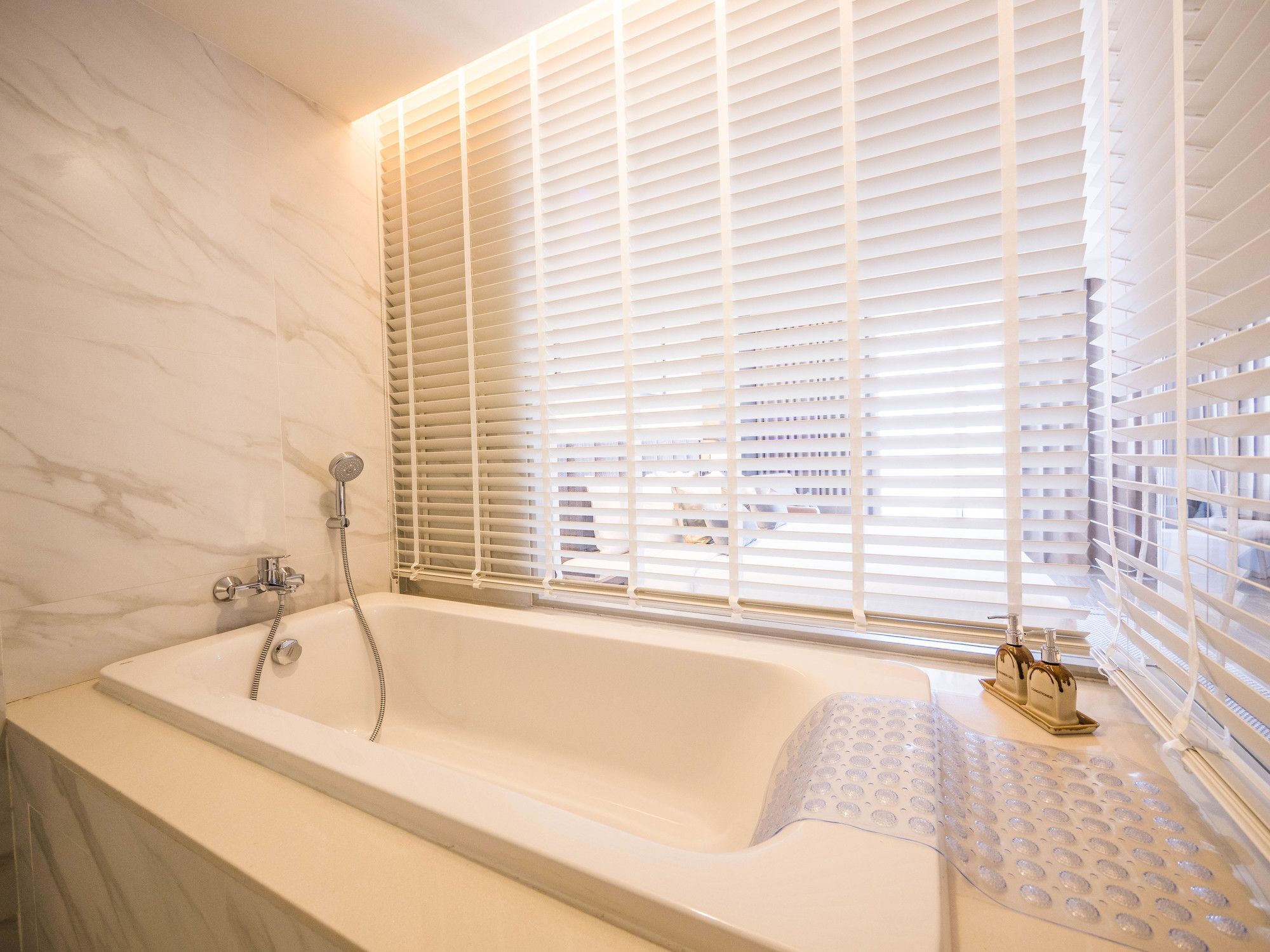 The Park 9 Hotel And Serviced Residence - Suvarnabhumi Bangkok Exteriör bild